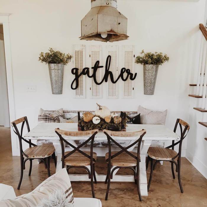 Modern farmhouse dining table decor