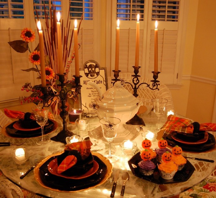 Halloween dining table decor ideas