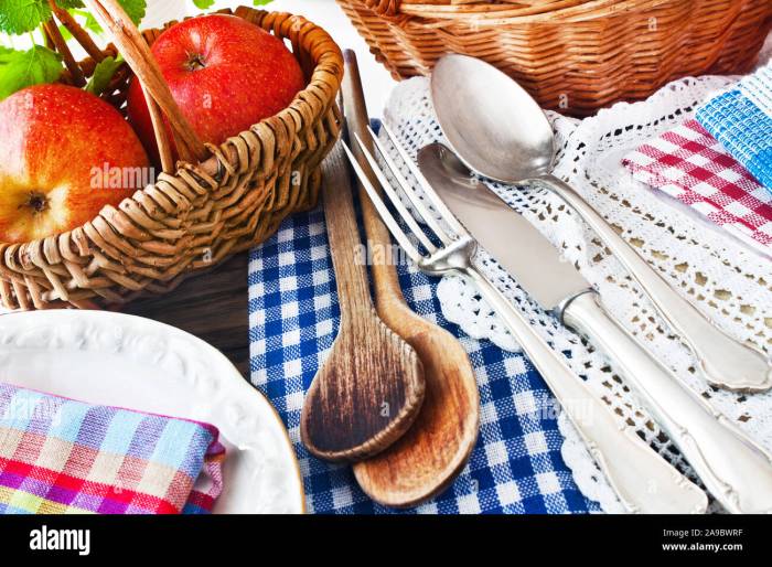 Simple rustic table decor