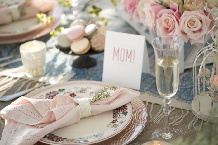 Mother's day table decor