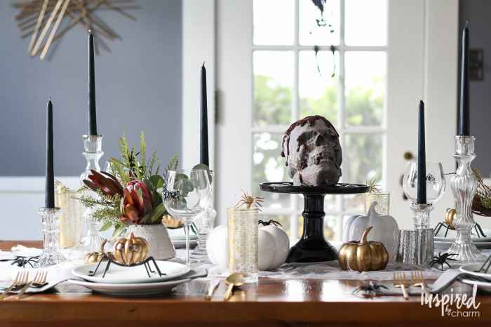 Haunted house table decor